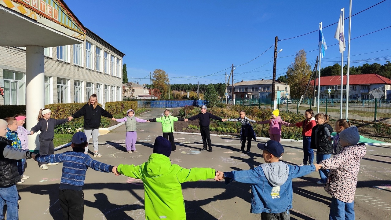 День воссоединения Донецкой и Луганской Народных Республик, Запорожской и Херсонской областей с Россией.